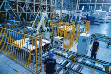 Sản lượng thức ăn chăn nuôi của Hòa Phát năm 2025 đạt 357.000 tấn