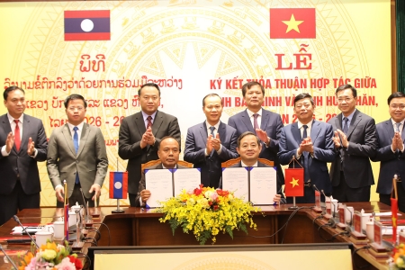 Thắt chặt tình hữu nghị Bắc Ninh - Hủa Phăn