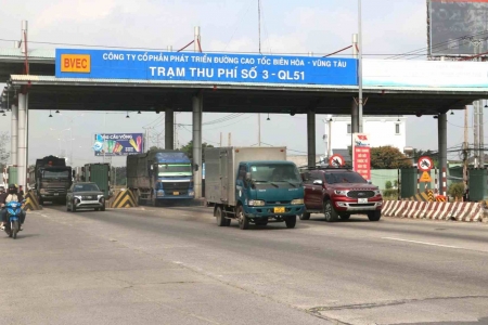 TP. HCM khẩn trương tháo dỡ trạm thu phí T3 trên Quốc lộ 51 để đảm bảo an toàn giao thông