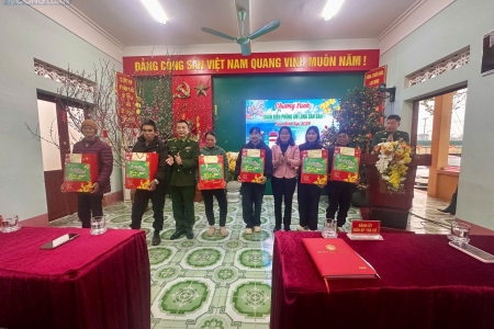 Xuân Biên phòng ấm lòng dân bản tại Trà Cổ