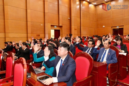 Kỳ họp thứ 35 HĐND tỉnh Quảng Ninh thông qua 9 nghị quyết