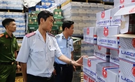 Cần Thơ khởi tố 136 đối tượng liên quan buôn lậu, hàng giả trong năm 2025