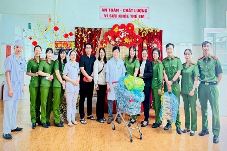 Bệnh viện II Lâm Đồng, lan toả yêu thương – trao quà xuân đến các bệnh nhi