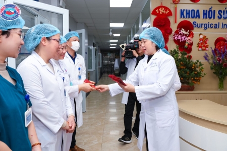 Bộ trưởng Bộ Y tế thăm, làm việc và chúc Tết cổ truyền Bính Ngọ 2026 tại Bệnh viện Hữu Nghị Việt Tiệp