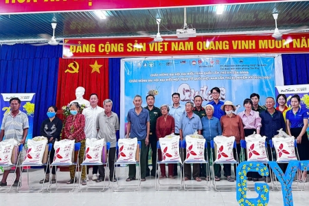 Tây Ninh – sắc xuân biên cương thắm tình quân dân