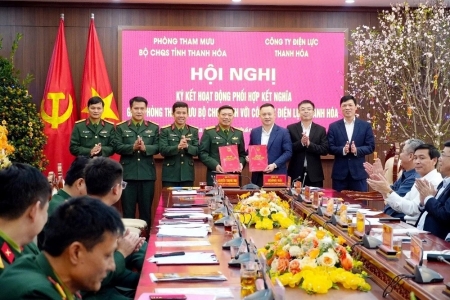 Công ty Điện lực Thanh Hóa và Bộ Chỉ huy Quân sự tỉnh Thanh Hóa ký kết hoạt động phối hợp, kết nghĩa