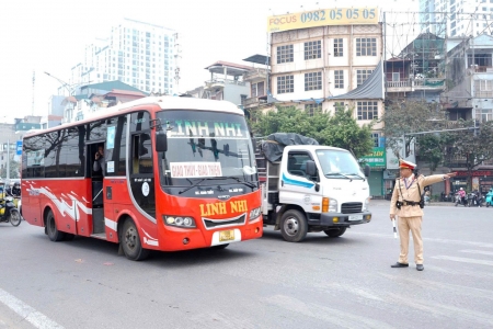 Hà Nội: Tăng cường đảm bảo an ninh trật tự tại bến xe dịp Tết