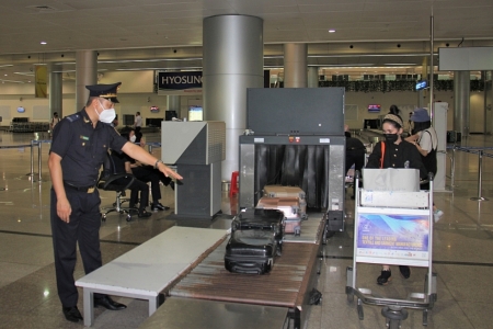 Hải quan cửa khẩu Tân Sơn Nhất: Tăng cường công tác kiểm soát hàng hóa dịp cận Tết