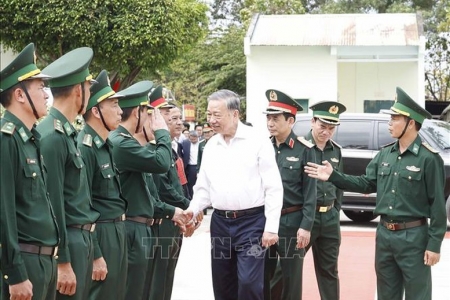 Tổng Bí thư Tô Lâm thăm, chúc Tết cán bộ, chiến sĩ đồn biên phòng EA H’Leo