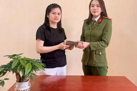 Hải Phòng: Giúp nhân dân trả lại 100 triệu đồng do chuyển nhầm