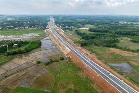 Tạm dừng thông xe cao tốc Quảng Ngãi – Hoài Nhơn sau 1 ngày thông báo vận hành