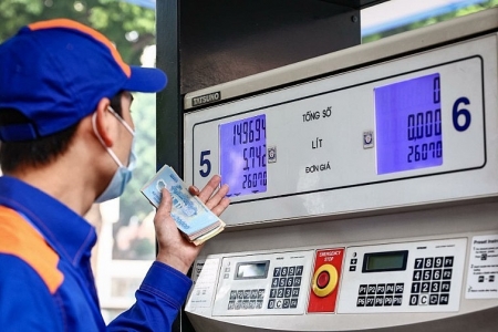 Giá xăng dầu tiếp tục tăng trước kỳ nghỉ Tết Nguyên đán