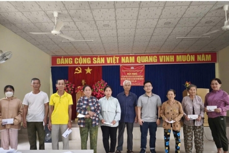 Đồng Tháp huy động hơn 32 tỷ đồng chăm lo Tết, trao trên 81.300 suất quà đến người dân khó khăn