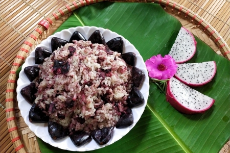 Xôi trám đen - Đặc sản rừng núi trong ngày Tết đoàn viên