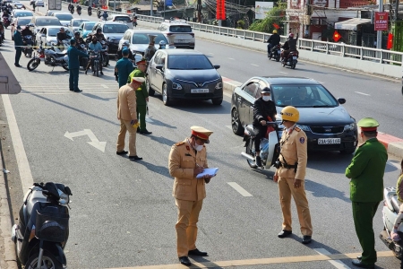 Tai nạn giao thông ngày 29 Tết giảm mạnh, xử lý hơn 9.400 trường hợp vi phạm