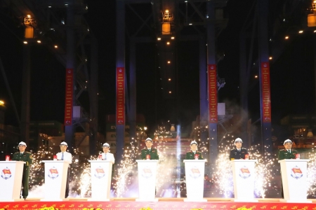 Cảng Cát Lái “chạy đêm” đón tàu, thúc đẩy xuất khẩu ngay đêm giao thừa