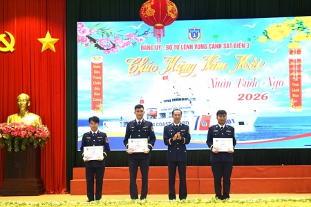 Bộ Tư lệnh Vùng Cảnh sát biển 3 tổ chức đón Giao thừa Tết Nguyên đán Bính Ngọ 2026