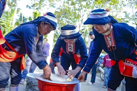 Giữ hồn Tết năm cùng của đồng bào Dao nơi miền Tây xứ Thanh