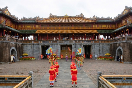 Du khách nô nức tham quan miễn phí di sản Huế trong ngày đầu năm Bính Ngọ 2026