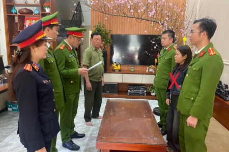 Hàng trăm hộ kinh doanh tố cáo những bất cập trong hoạt động xe điện tại Sầm Sơn