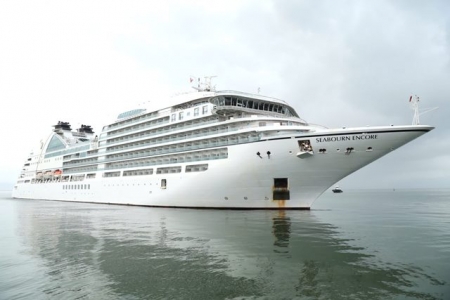 Đà Nẵng: Tàu du lịch Seabourn Encore với 1.000 du khách “xông đất” mùng 3 Tết Bính Ngọ