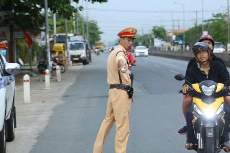 Đồng Tháp tăng cường kiểm soát giao thông, xử lý hơn 1.000 trường hợp vi phạm trong 5 ngày Tết