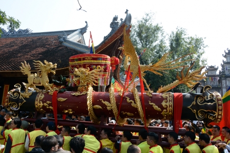 Độc đáo lễ hội rước pháo khổng lồ ở Đồng Kỵ