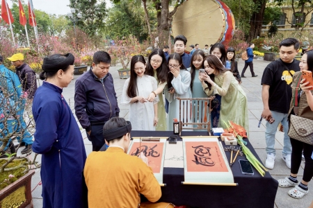 Hà Nội đón 1,34 triệu lượt khách dịp Tết Bính Ngọ 2026, doanh thu đạt 4,87 nghìn tỷ đồng