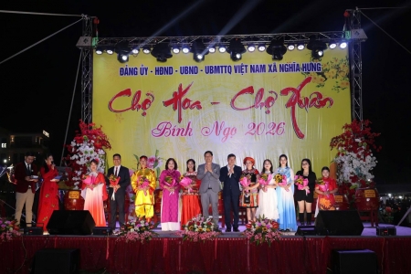 Rộn ràng hội chợ Xuân Liễu Đề: Sắc lộc đầu năm ngập tràn trên quê hương Nghĩa Hưng