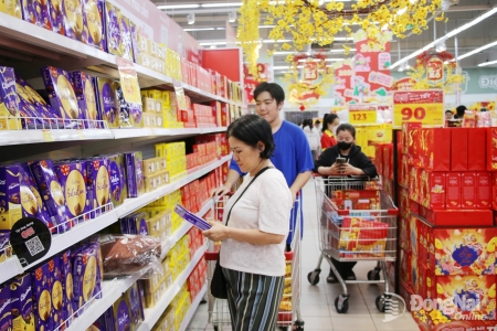 Đồng Nai: Khách đến siêu thị, trung tâm thương mại tăng mạnh dịp Tết