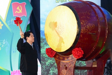 Chủ tịch nước Lương Cường dự lễ phát động Tết trồng cây, chúc Tết tại Lào Cai