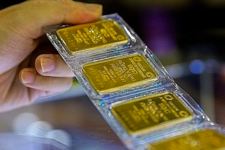 Giá vàng hôm nay 24/2: Vượt 184,6 triệu đồng/lượng