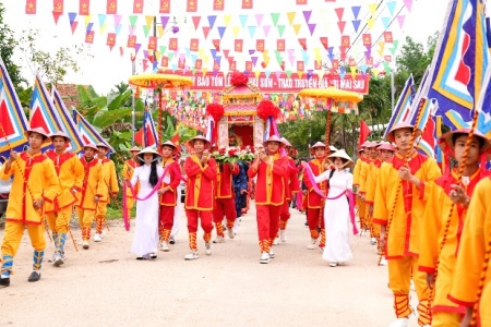 Nâng tầm Lễ hội Khai Sơn, hướng tới di sản văn hóa phi vật thể
