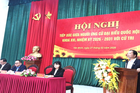 Ứng cử viên đại biểu Quốc hội khóa XVI tiếp xúc cử tri Lạng Sơn