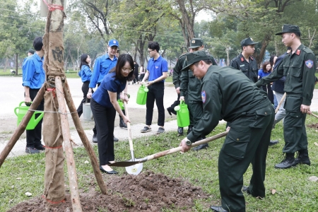 Tuổi trẻ phường Hai Bà Trưng ra quân Tháng Thanh niên 2026, lan tỏa tinh thần “Đời đời nhớ ơn Bác Hồ”