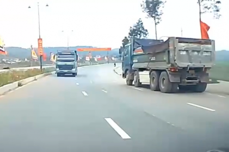 Hải Phòng: Xử lý trường hợp lái xe đi ngược chiều trên đường có biển cấm