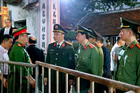 Công an tỉnh Ninh Bình bảo đảm tốt an ninh trật tự Lễ khai Ấn, phát Ấn Đền Trần và Lễ phát lương Đền Trần Thương năm 2026