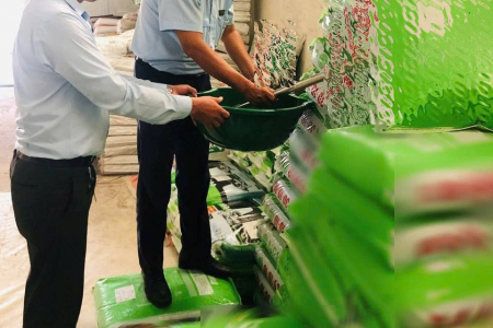 Đồng Tháp: Xử phạt hơn 180 triệu đồng các cơ sở kinh doanh phân bón giả, kém chất lượng