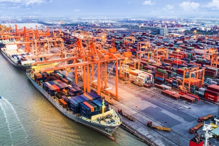 Căng thẳng Trung Đông leo thang: Xuất khẩu Việt Nam chịu sức ép từ logistics và bảo hiểm