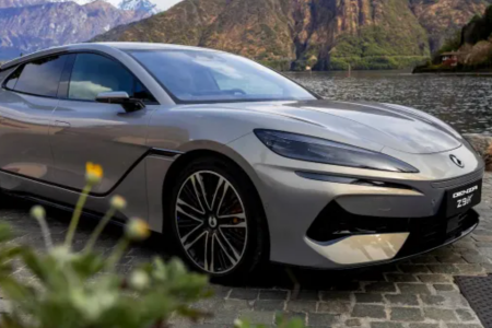 Denza Z9 GT: Siêu phẩm xe điện từ BYD xác lập kỷ lục mới về tầm hoạt động và tốc độ sạc