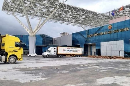 Quảng Ninh thí điểm thông quan cuối tuần tại cửa khẩu quốc tế Móng Cái