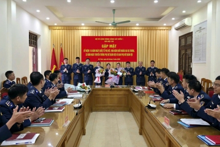 Hải đội 102 tổ chức gặp mặt kỷ niệm Ngày Quốc tế Phụ nữ 8/3