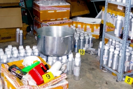 Công an Đồng Nai truy tìm bị hại vụ sản xuất nước hoa giả quy mô 50 tỷ đồng