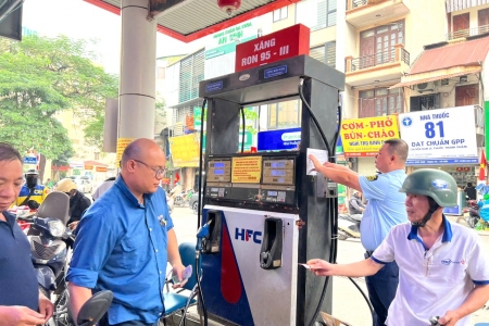 Hà Nội: Hoạt động kinh doanh xăng dầu ổn định, nguồn cung được bảo đảm