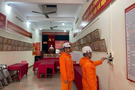Công ty Điện lực Quảng Ninh: Đảm bảo dòng điện thông suốt, thắp sáng ngày hội lớn của non sông