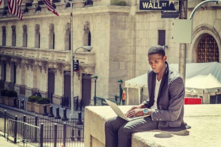 Giao dịch chứng khoán khối ngoại ngày 13/3: Bán ròng 500 tỷ đồng, tâm điểm là BSR