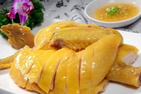 Da gà chứa bao nhiêu calo? Có nên ăn da gà khi chế biến thịt gà