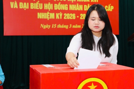 Ninh Bình: Hơn 86,6% cử tri tham gia bỏ phiếu tính đến 11 giờ 30 phút