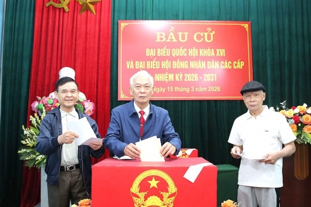 Đến 15 giờ ngày 15/3, có 96,69% cử tri Ninh Bình tham gia bỏ phiếu