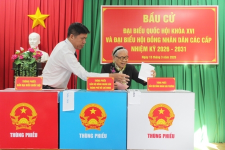 TP HCM: Cử tri tranh thủ bầu cử sớm kịp kinh doanh du lịch cuối tuần